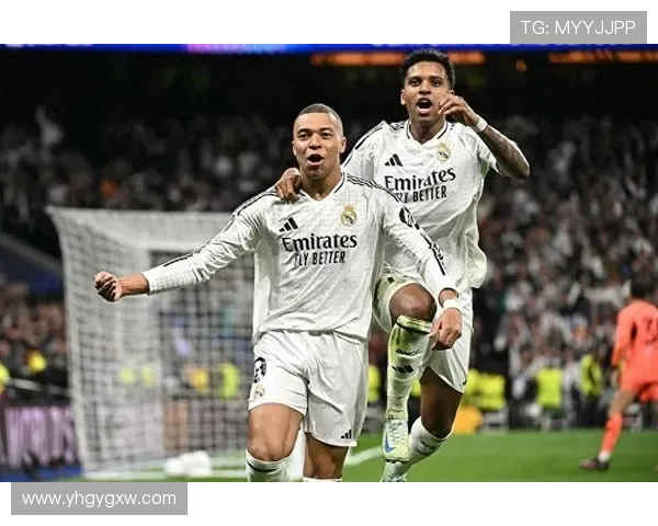 阿斯：皇马高层关注到教练组和球员脱节，他们希望球队反弹