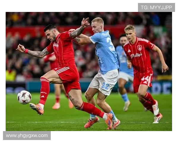 又一场3-0！英超54岁名帅力挽狂澜：7场4胜 带队双线狂奔